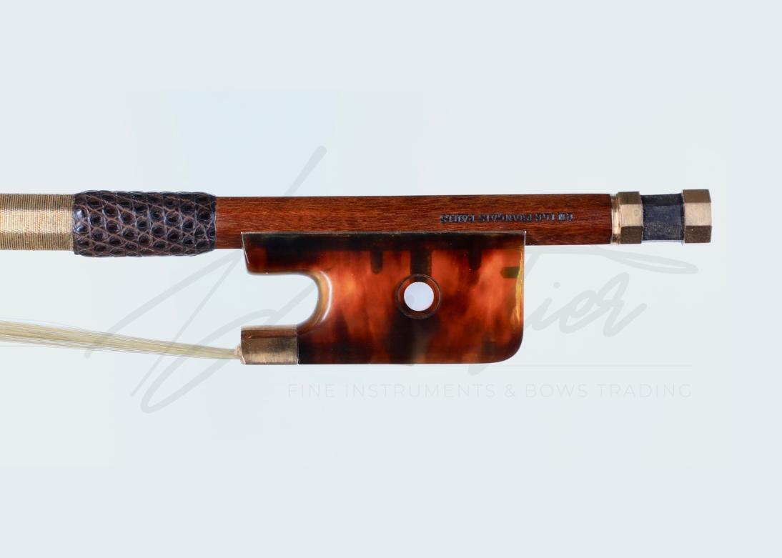 <div style="font-size:1rem;"> Violoncelle, </br>Jules Fétique </div>